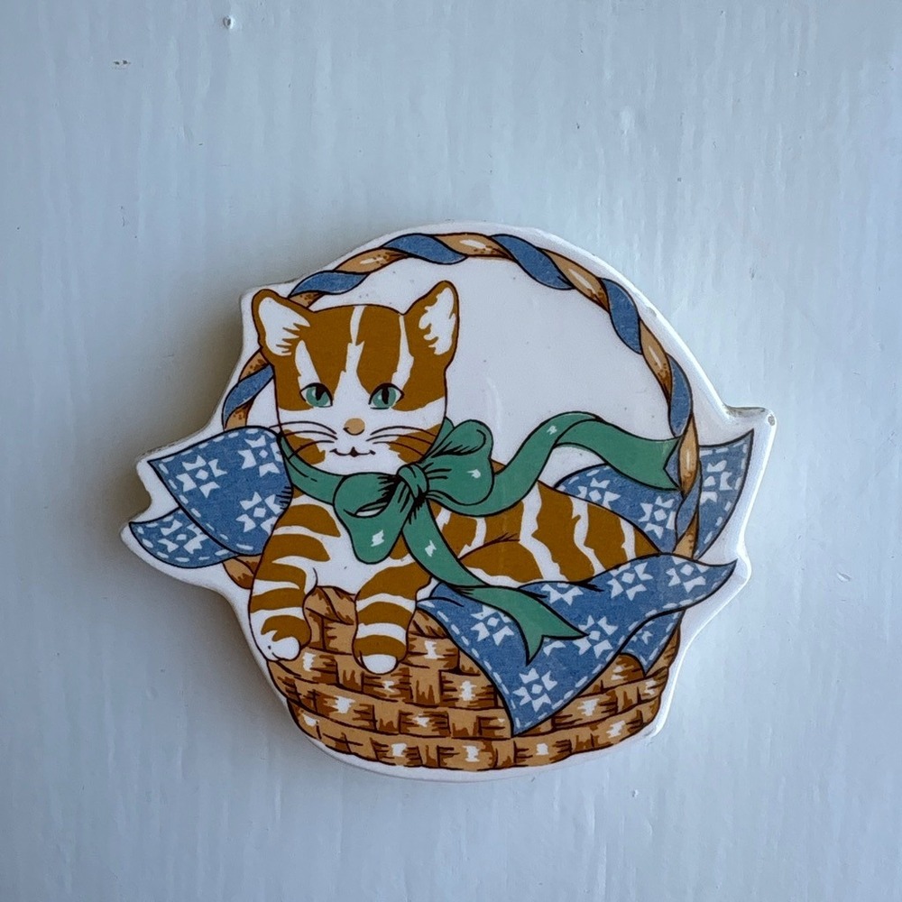 Vintage Cat in Basket Ceramic Magnet Orange White Japan Kitchen Decor